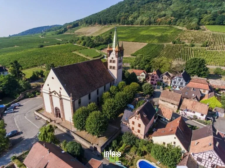 Châtenois > Patrimoine > Visite d’une église au clocher roman et au riche patrimoine mobilier