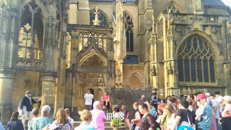 Avioth > Patrimoine > Visite guidée de la basilique des champs et de son joyau flamboyant