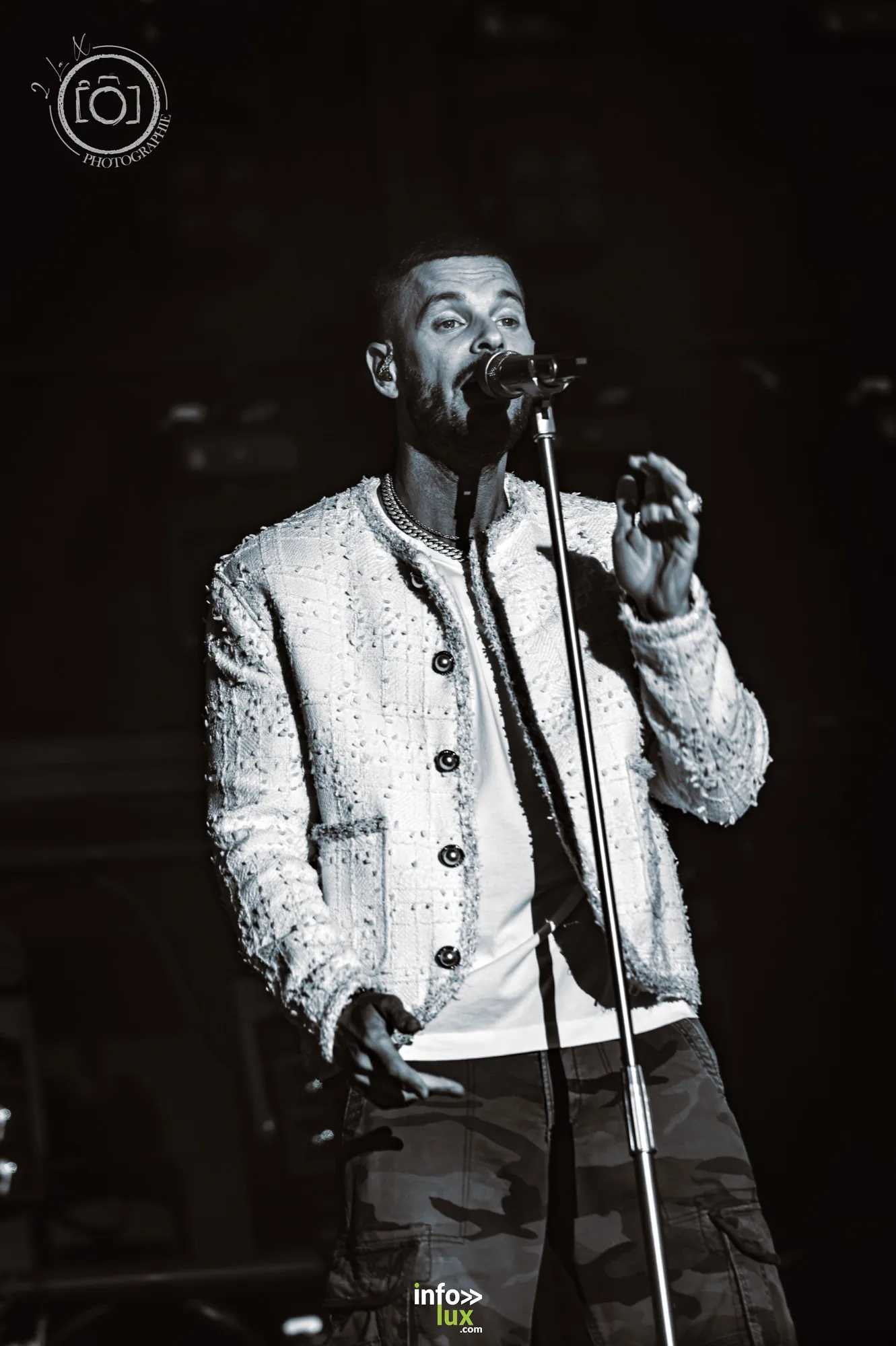 M. Pokora face au public de Châlons-en-Champagne