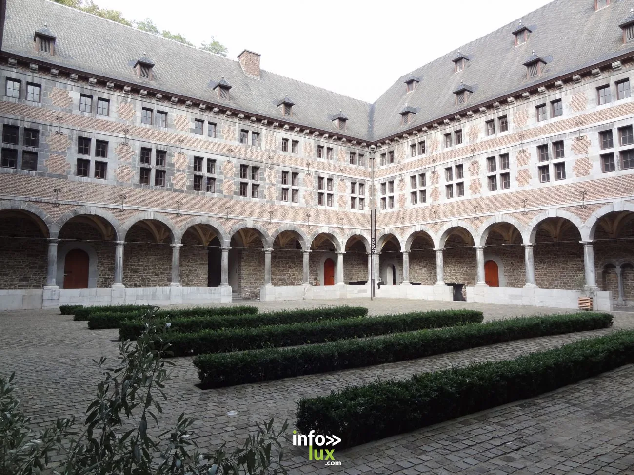 Le couvent des Frères Mineurs, Art nouveau a Liege Le couvent des Frères Mineurs, Art nouveau a Liege