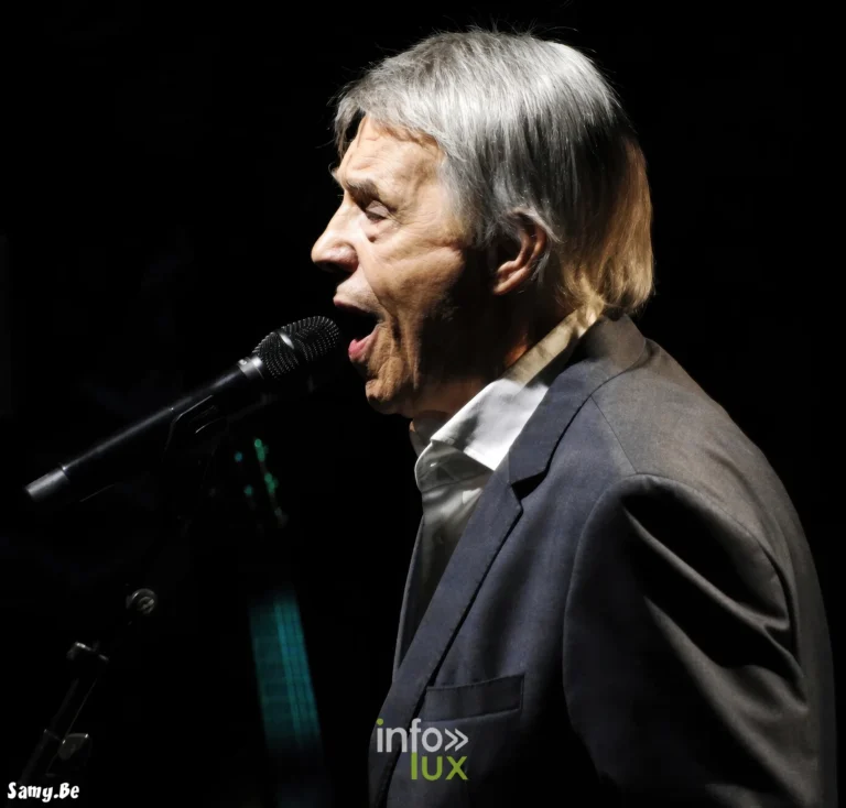 Salvatore Adamo à Mons : plus de 2h30 de concert sur la Grand-Place pour les Fêtes de Wallonie 2026 (photos)