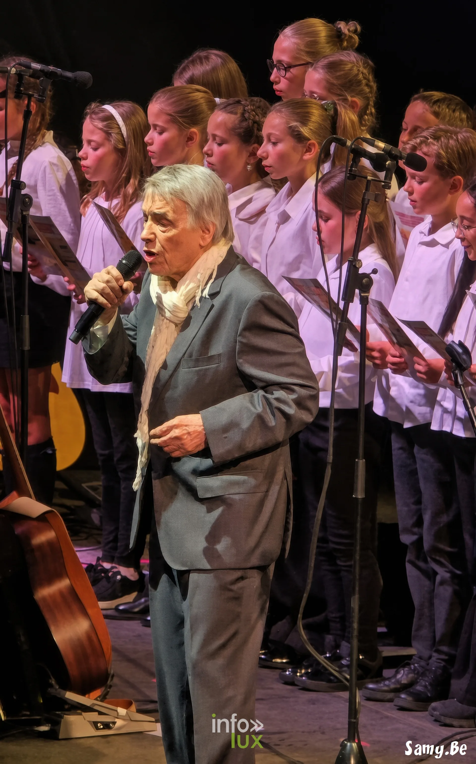 Salvatore Adamo avec la chorale d’enfants de l’Académie de Frameries – concert de Salvatore Adamo, Fêtes de Wallonie 2026, Grand-Place de Mons