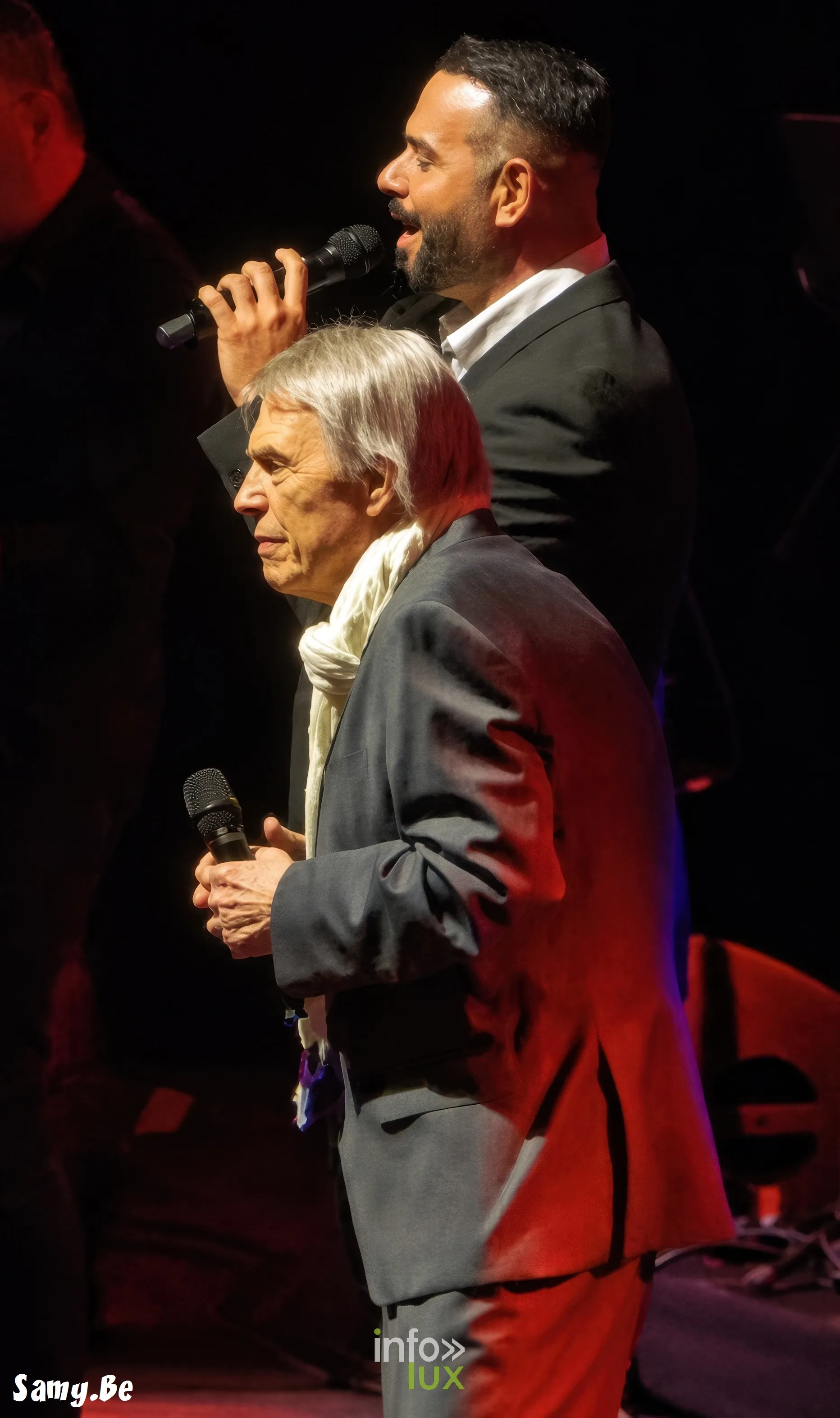 Salvatore Livolsi et Salvatore Adamo chantent en duo – concert de Salvatore Adamo, Fêtes de Wallonie 2026, Grand-Place de Mons