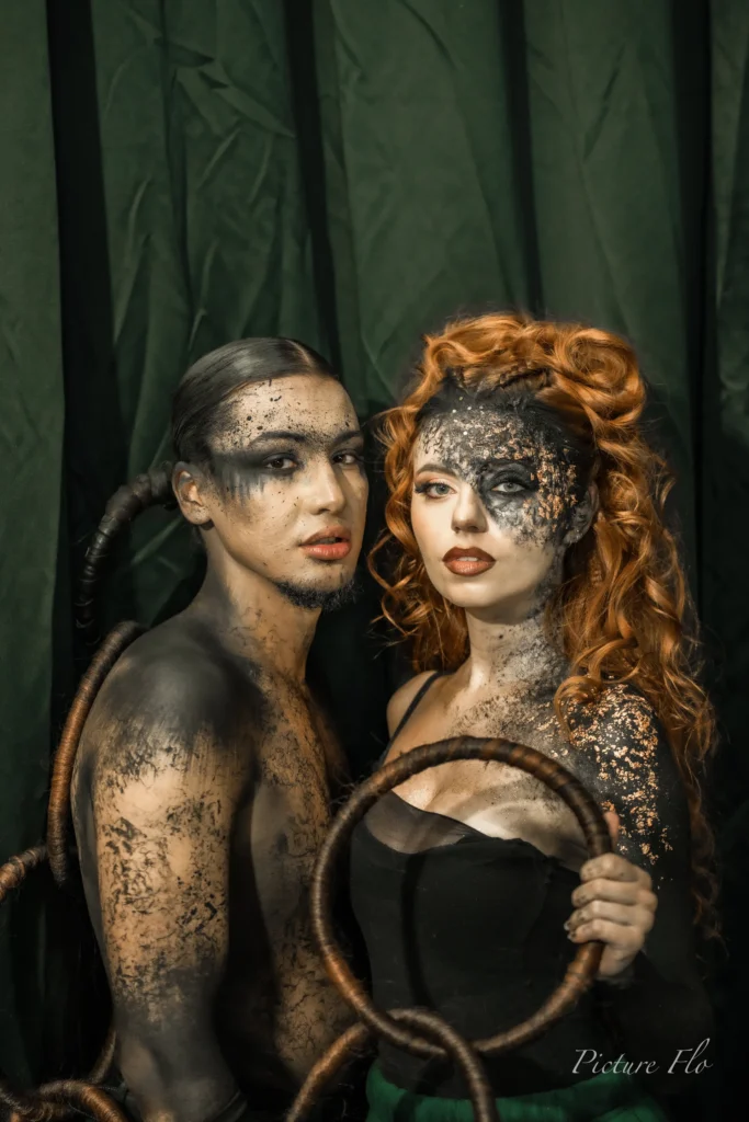 Youness et Marine avec un anneau en cheveux, coulisses du show « Les talents de l’ombre », Lux Fashion Week 2026, Arlon