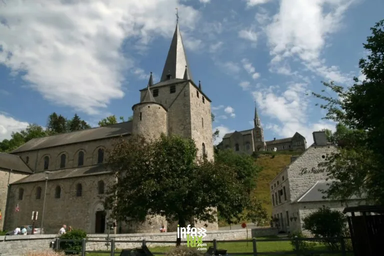 Aire de Pique-Nique de Lavis à Houyet