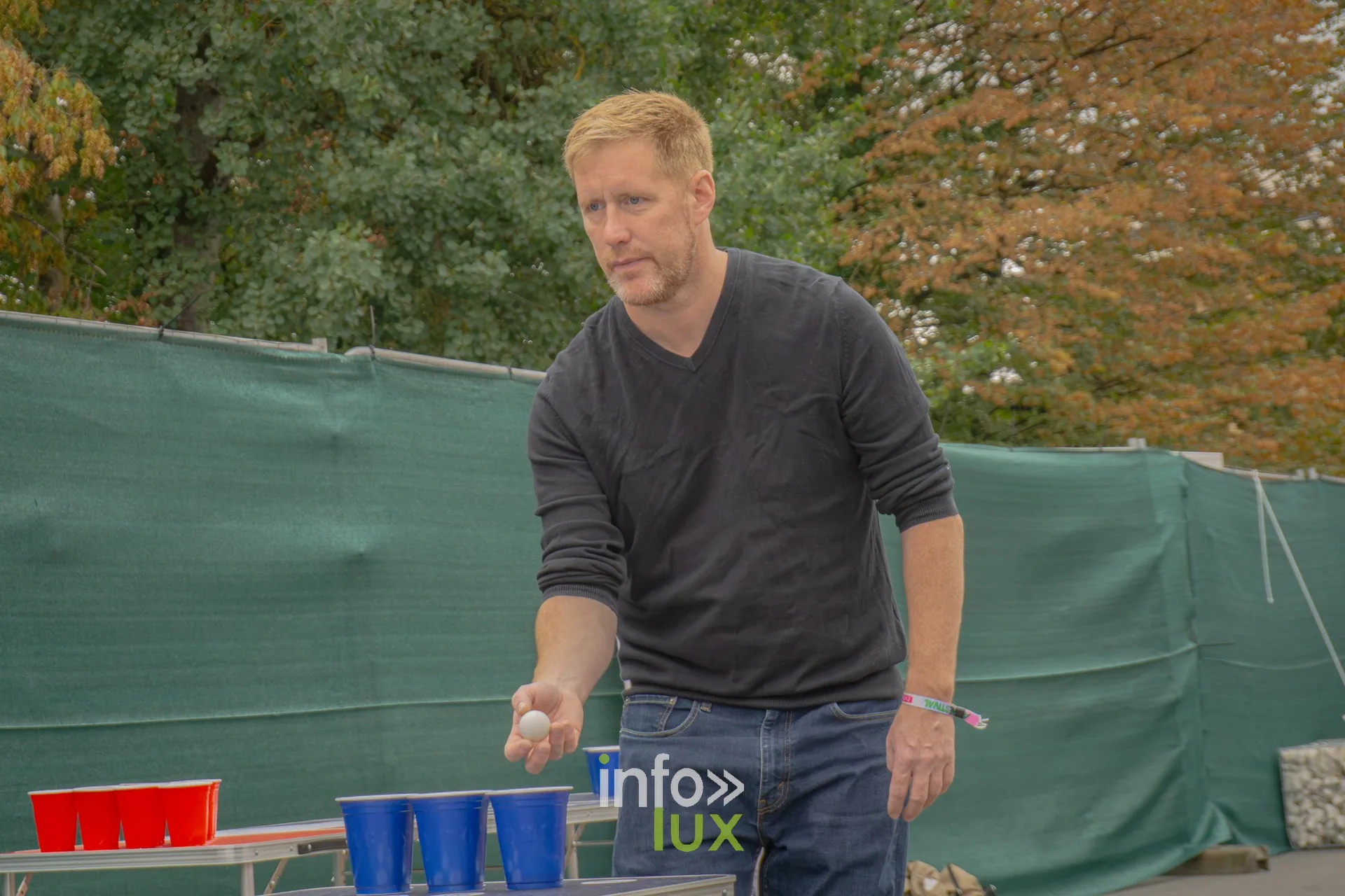 Partie de beer-pong au village de l'Amné'stival