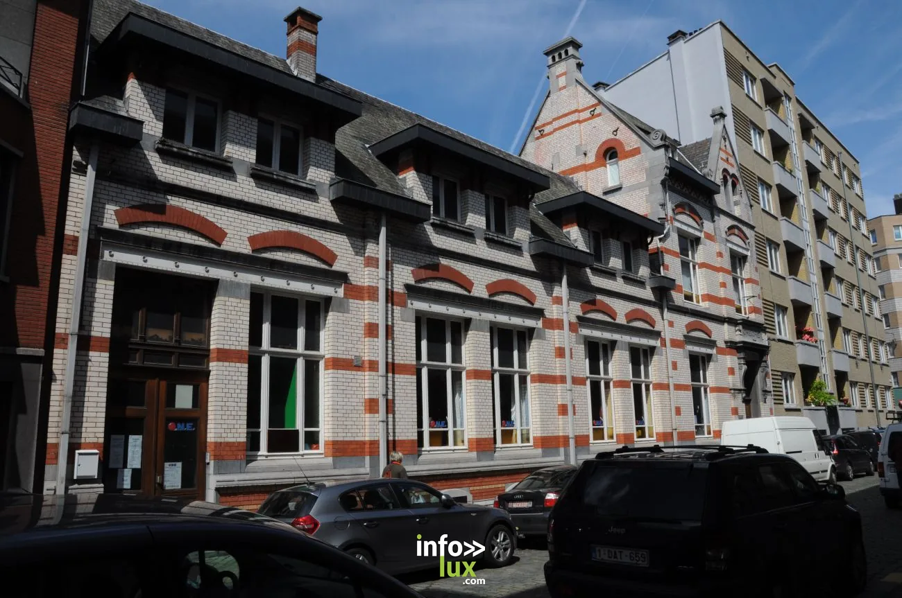La crèche communale de la rue du Rouleau, érigée en 1905 par Joseph Lousberg, architecte officiel de la ville., Art nouveau a Liege La crèche communale de la rue du Rouleau, érigée en 1905 par Joseph Lousberg, architecte officiel de la ville., Art nouveau a Liege