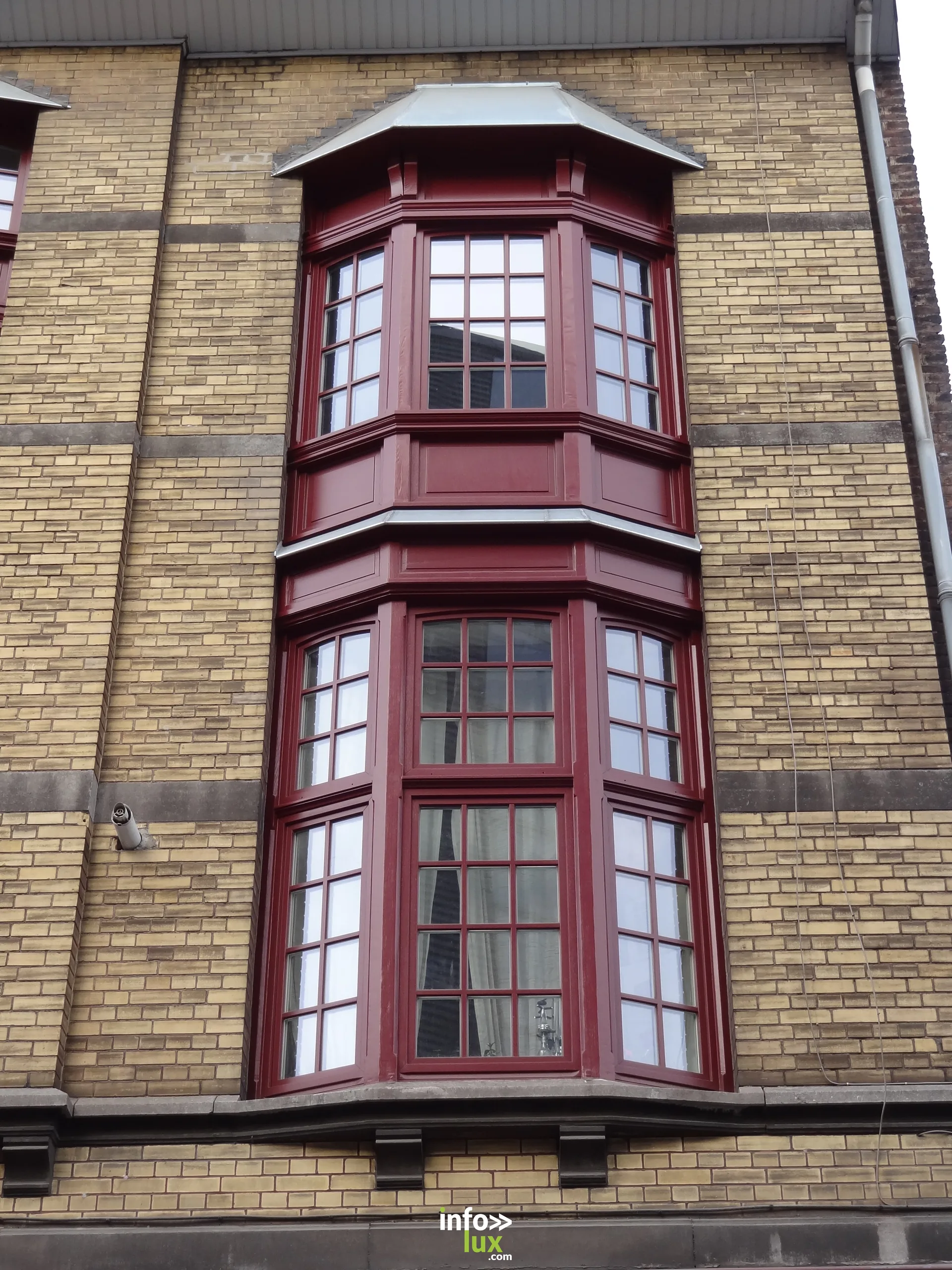 Rue de Serbie 19-21, conçu en 1907, Art nouveau a Liege Rue de Serbie 19-21, conçu en 1907, Art nouveau a Liege