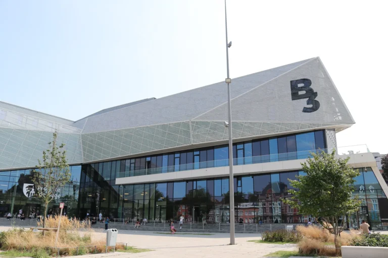 Le B3 Centre de ressources, place des Arts à Liège (site de Bavière)