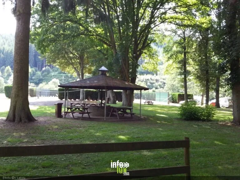 Barbecue du camping des 9 Prés à Vielsalm : barbecue public pour 30 personnes