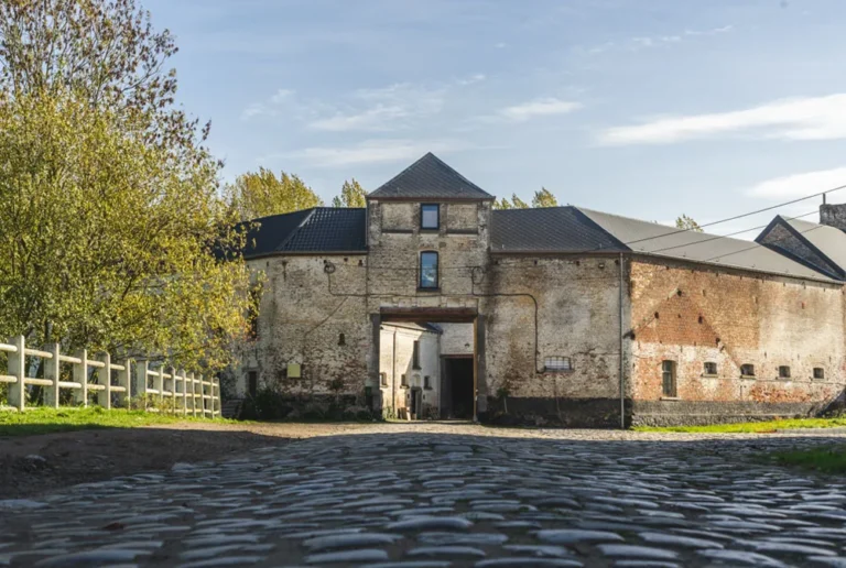 Brasserie de Bertinchamps à Gembloux : la ferme en carré qui brasse depuis 2013
