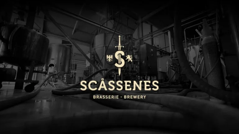 Brasserie Scassenes à Ecaussinnes : la 1830 et la KVB dans une ferme-château