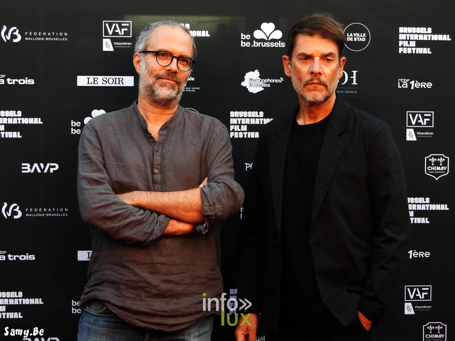 Les réalisateurs de Blaise devant le mur du BRIFF