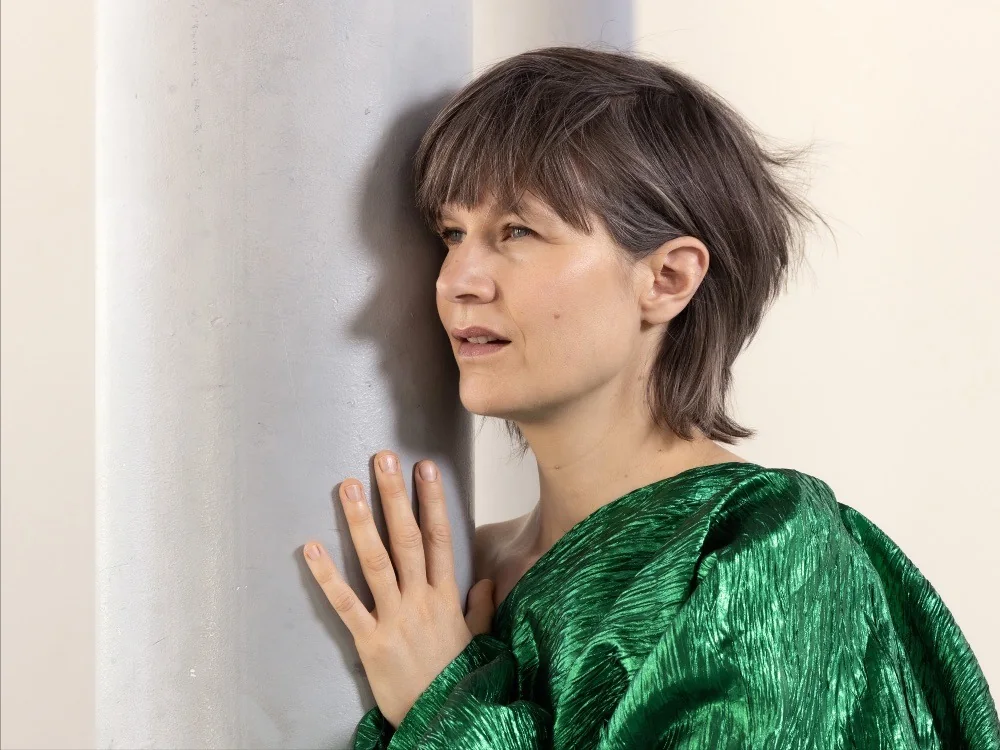 Portrait de la chanteuse Camille
