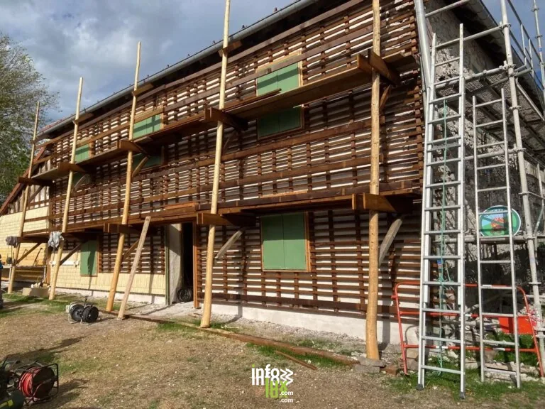 Saint-Étienne-lès-Remiremont > Sorties & Découvertes > Chantier ouvert – Pose traditionnelle d’essis