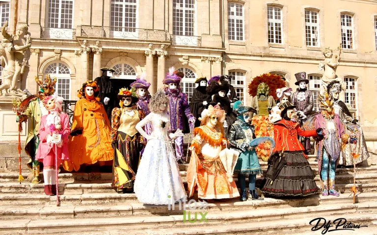 Costumé du Carnaval vénitien de Remiremont en déambulation dans le parc du château de Haroué, Journées du patrimoine 2026