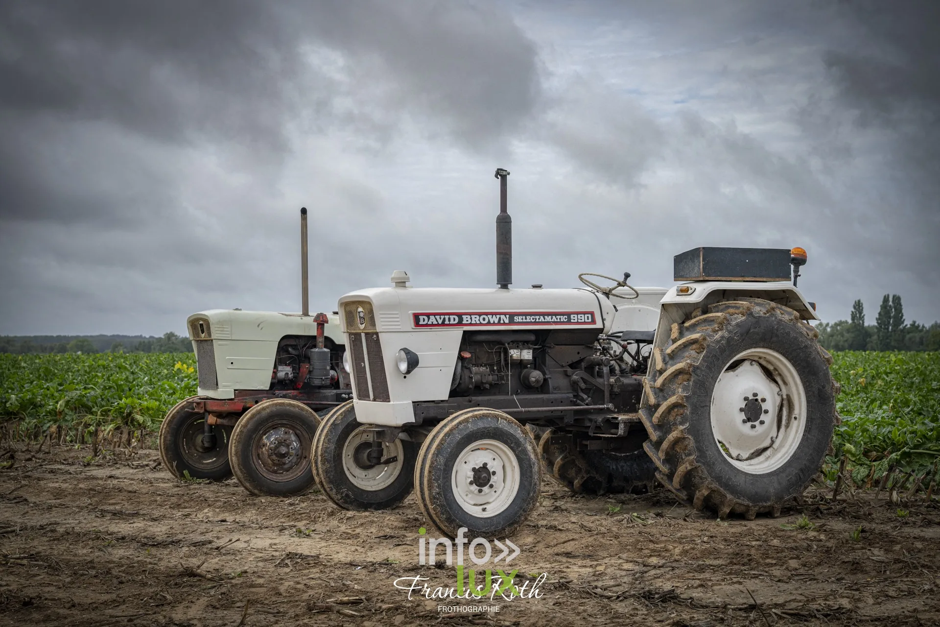 Concours de traction FJA WPJ 2026 à Thorembais-Saint-Trond (Perwez) — Dans les rangs des tracteurs, en attendant son tour