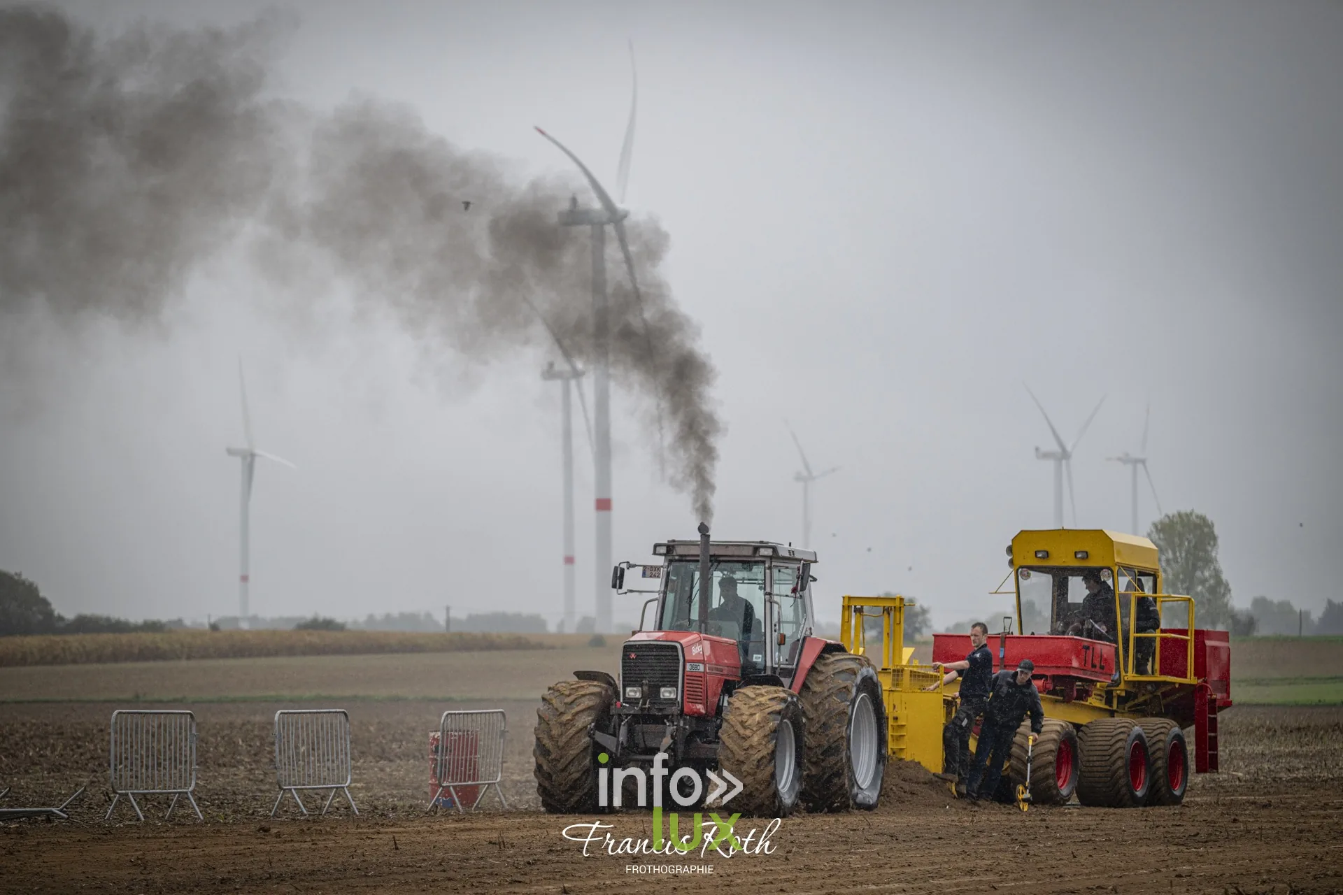 Concours de traction FJA WPJ 2026 à Thorembais-Saint-Trond (Perwez) — Les grosses catégories : fumée, adhérence et public au bord de la piste