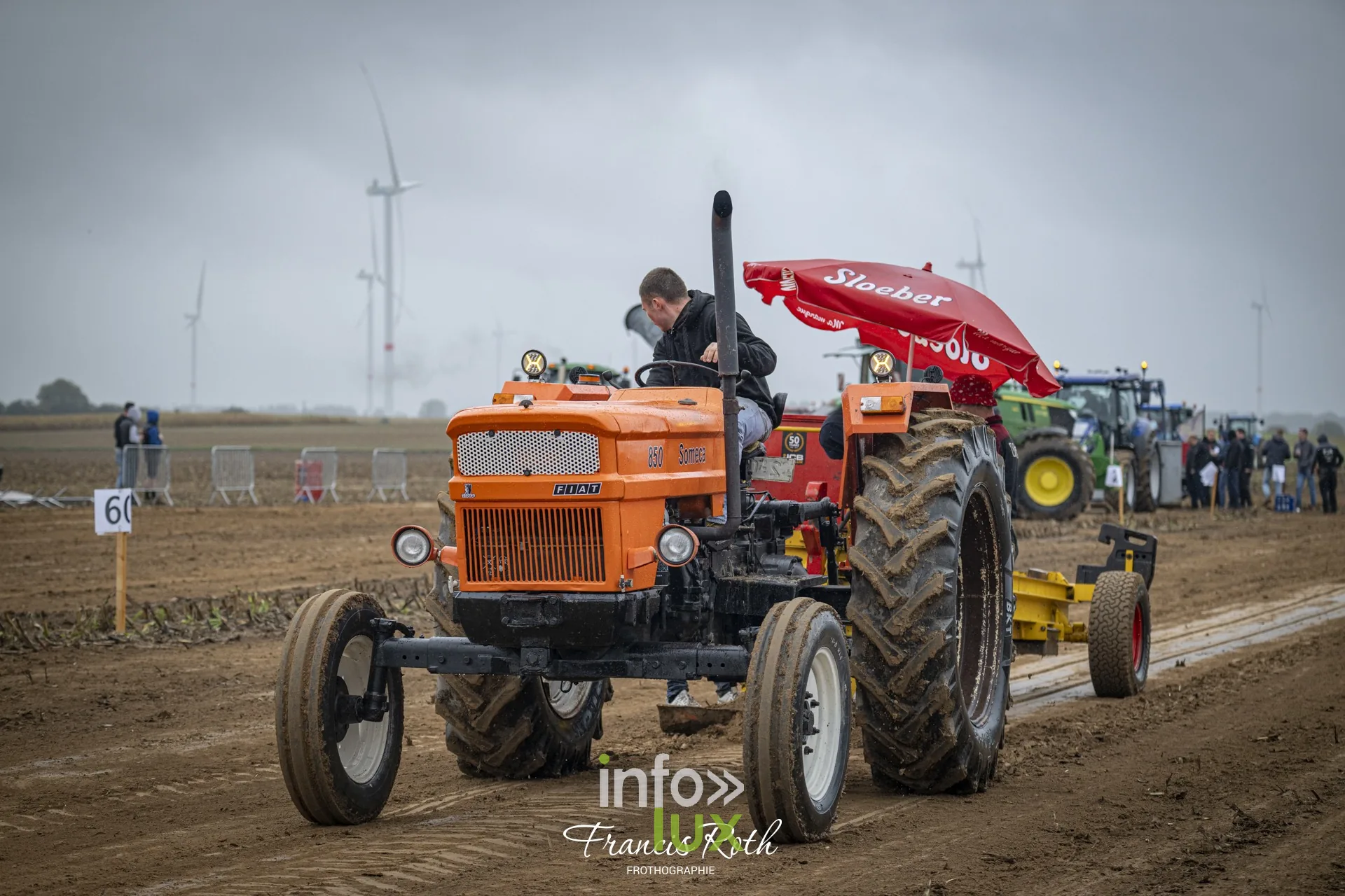 Concours de traction FJA WPJ 2026 à Thorembais-Saint-Trond (Perwez) — Les grosses catégories : fumée, adhérence et public au bord de la piste