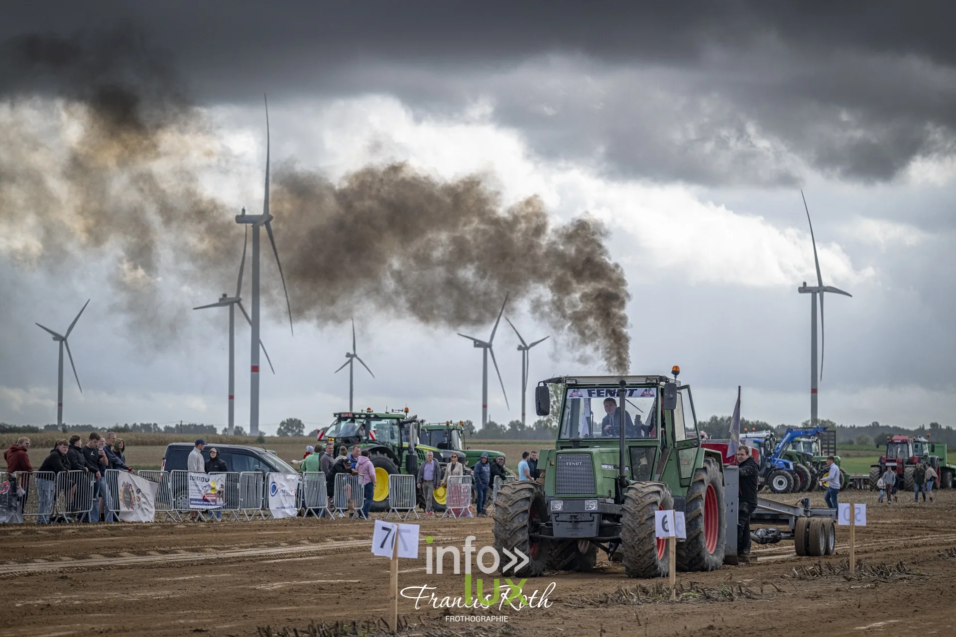 Concours de traction FJA WPJ 2026 à Thorembais-Saint-Trond (Perwez) — Les passages se succèdent devant les barrières