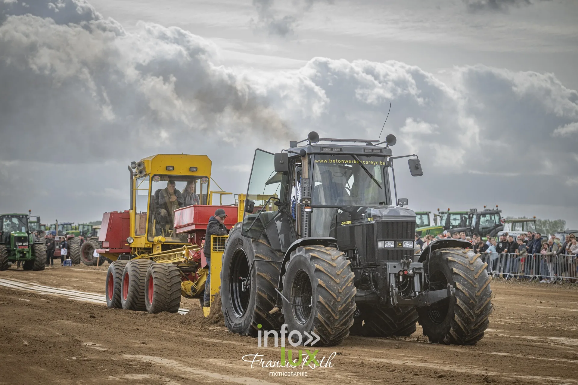 Concours de traction FJA WPJ 2026 à Thorembais-Saint-Trond (Perwez) — Les passages se succèdent devant les barrières