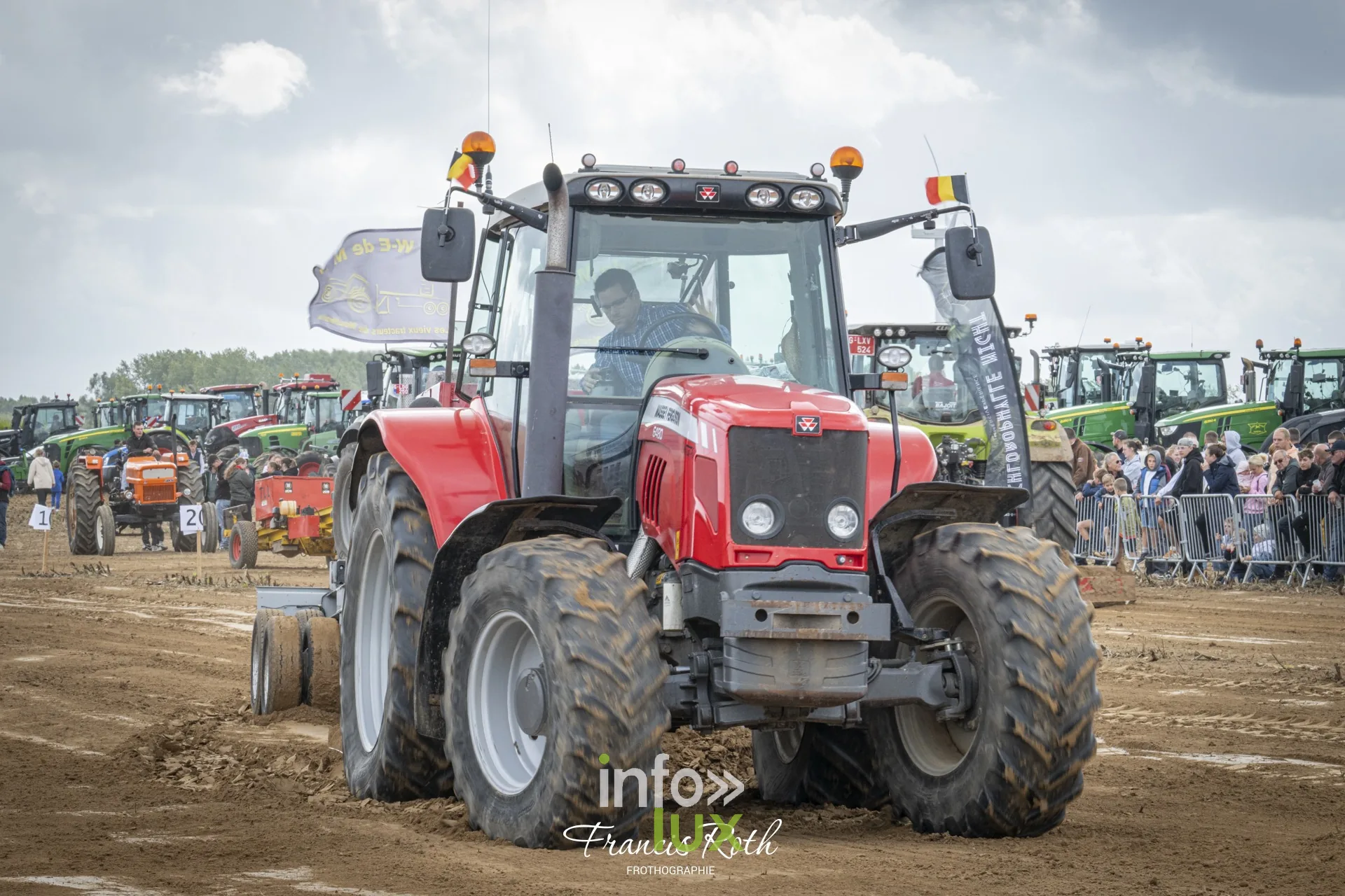 Concours de traction FJA WPJ 2026 à Thorembais-Saint-Trond (Perwez) — Les passages se succèdent devant les barrières