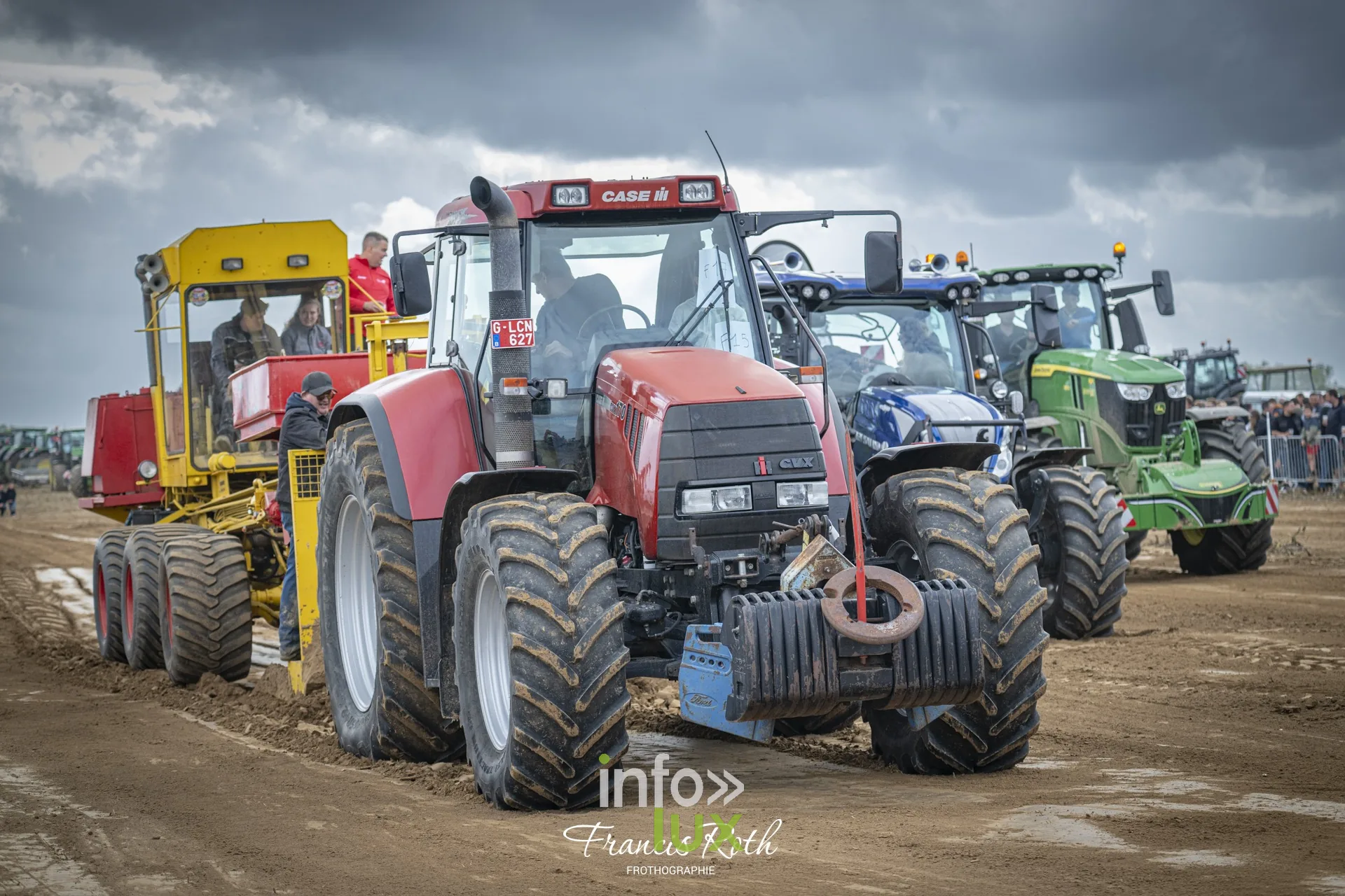 Concours de traction FJA WPJ 2026 à Thorembais-Saint-Trond (Perwez) — Les passages se succèdent devant les barrières