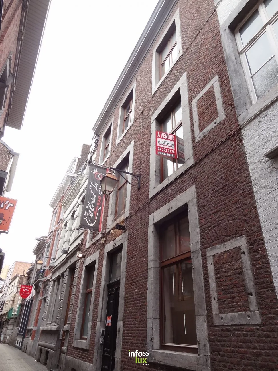 Le couvent des Célestines occupait l'ancien hôtel du comte de Schwartzenberg ; les façades des n°4 et 6 gardent la trace des remaniements., Art nouveau a Liege Le couvent des Célestines occupait l'ancien hôtel du comte de Schwartzenberg ; les façades des n°4 et 6 gardent la trace des remaniements., Art nouveau a Liege
