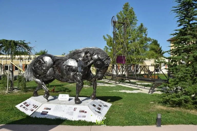 Vouziers > Exposition > Créations du lycée agricole de Somme-Suippe