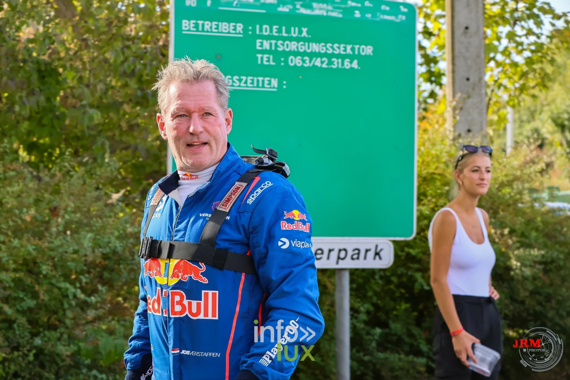 Jos Verstappen en combinaison Red Bull au regroupement de l’East Belgian Rally 2026