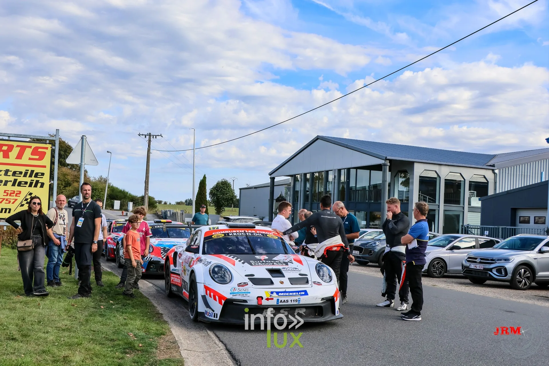 Porsche 911 GT3 de rallye et équipages au regroupement, East Belgian Rally 2026