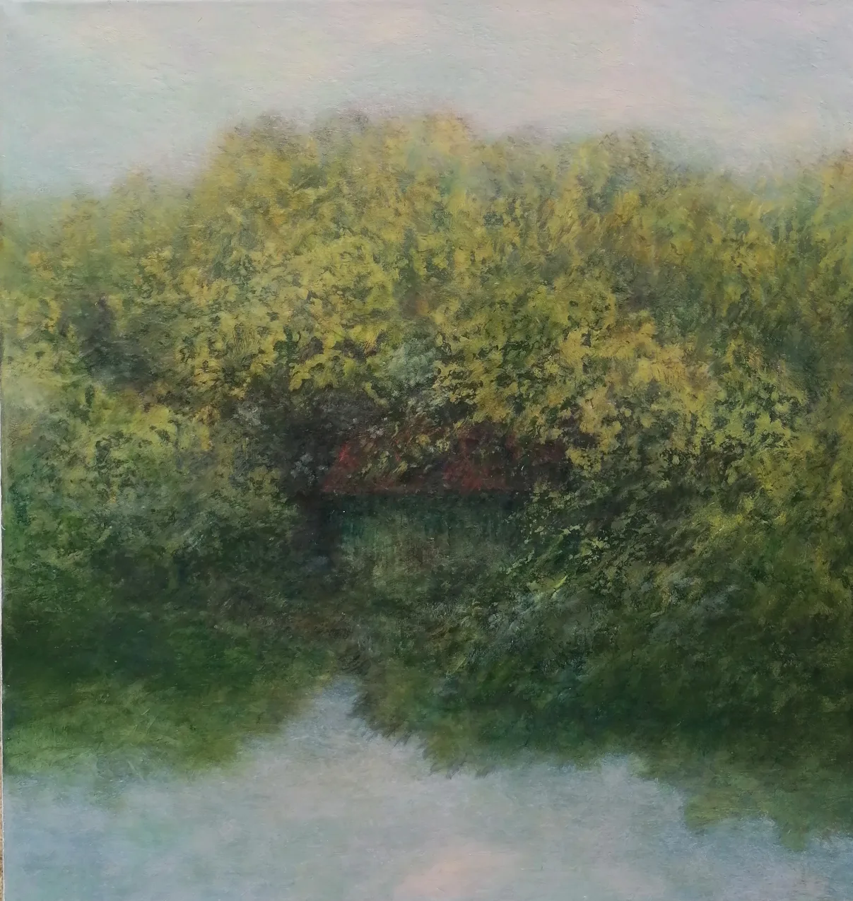 Dominique Collignon — huile Peinture à l’huile de Dominique Collignon : masse d’arbres au-dessus d’une eau calme