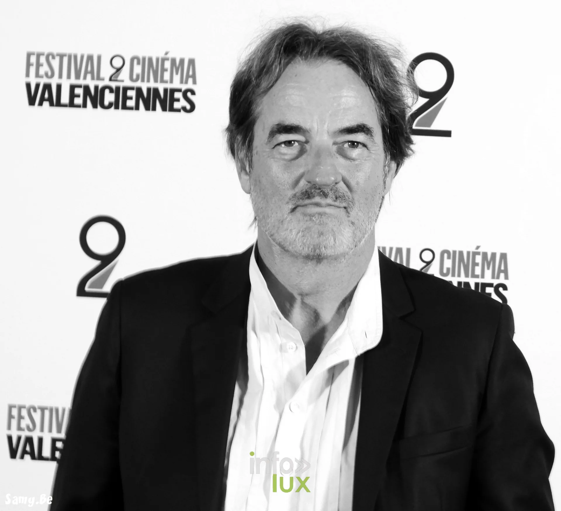 Denis Imbert en noir et blanc au photocall