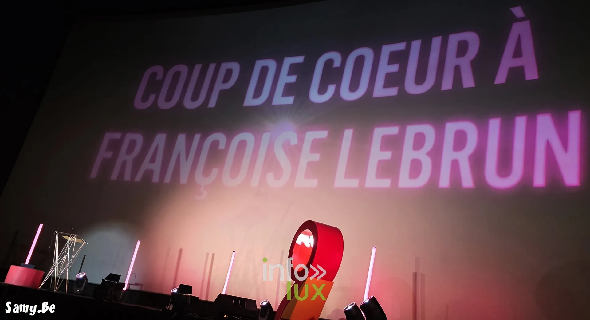 Le message « Coup de cœur à Françoise Lebrun » projeté à l’écran