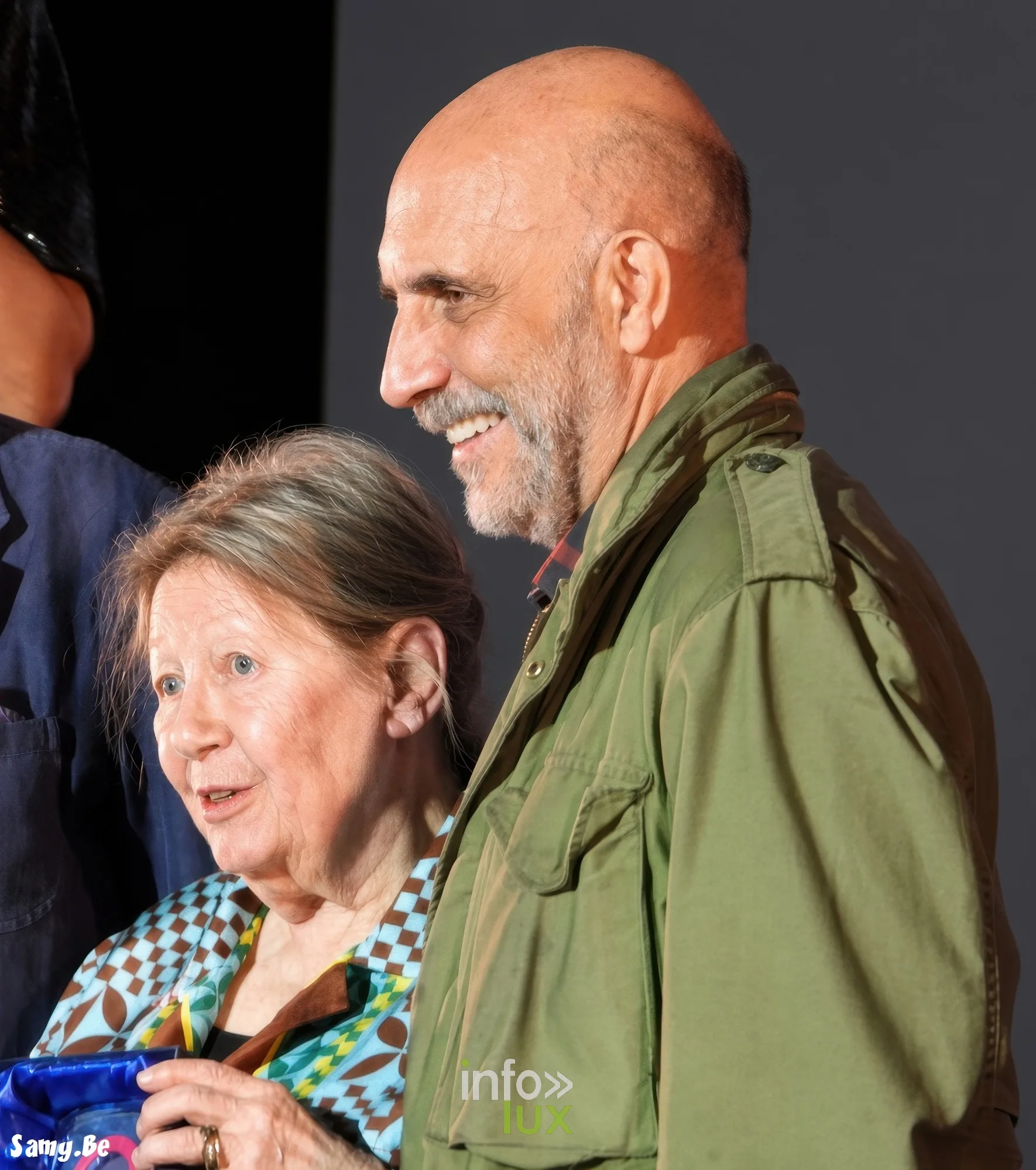 Françoise Lebrun sur scène aux côtés d’un invité