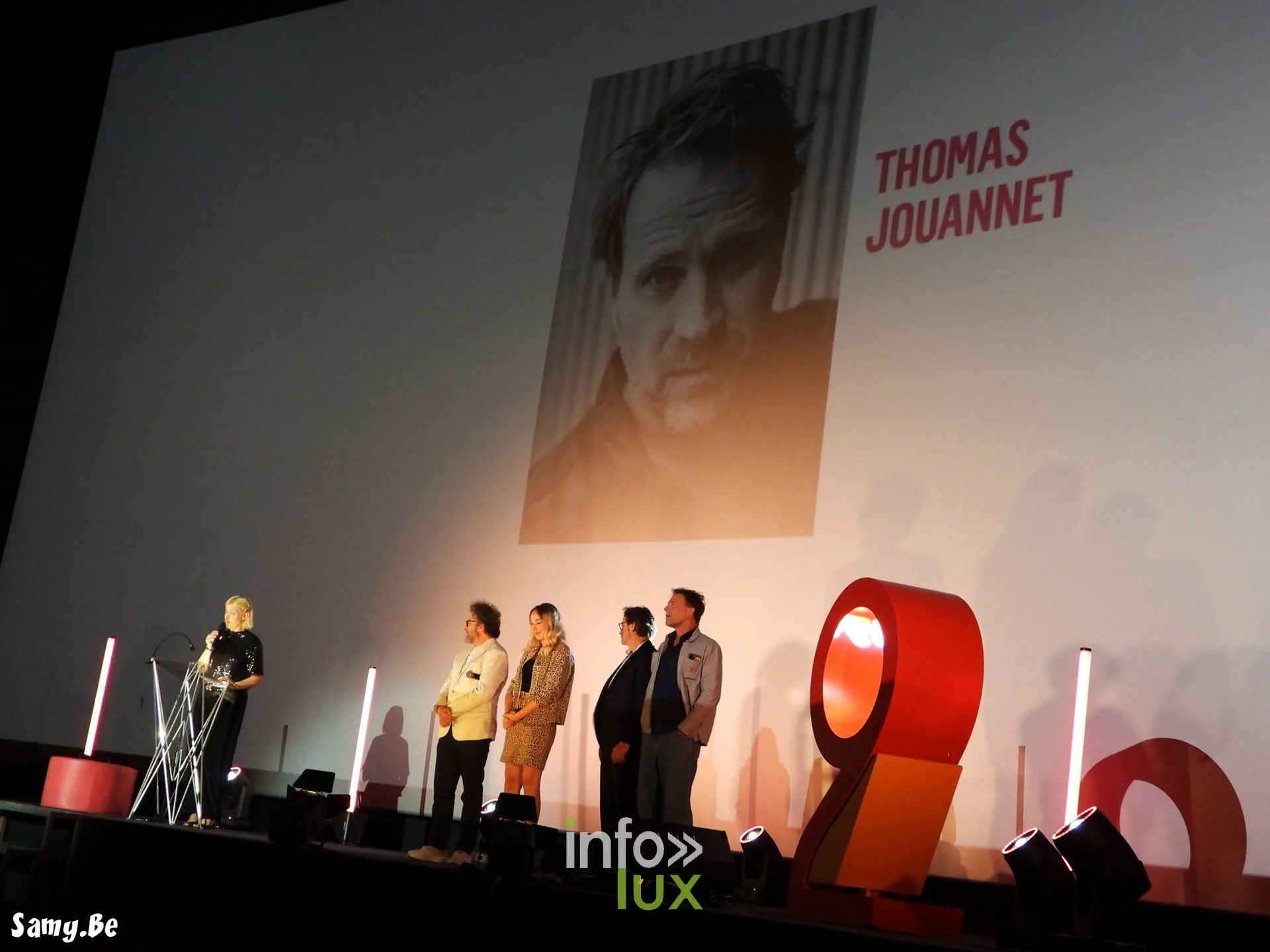 Le portrait de Thomas Jouannet projeté sur le grand écran