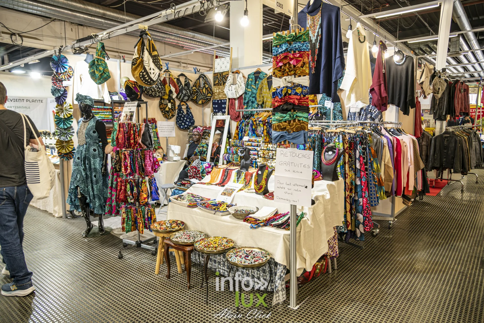 Allée et stands dans un hall, Foire internationale de Metz 2026
