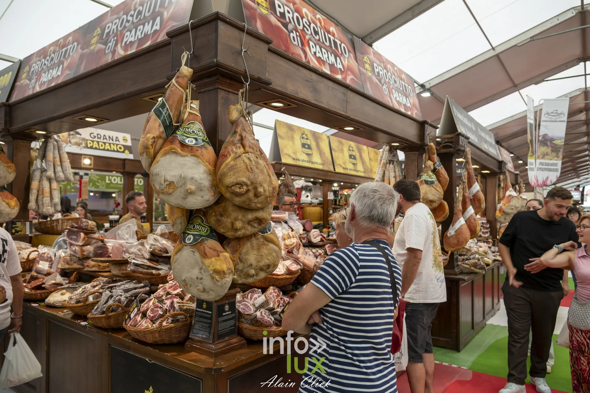 Stand de produits gastronomiques sous le chapiteau des saveurs, Foire internationale de Metz 2026