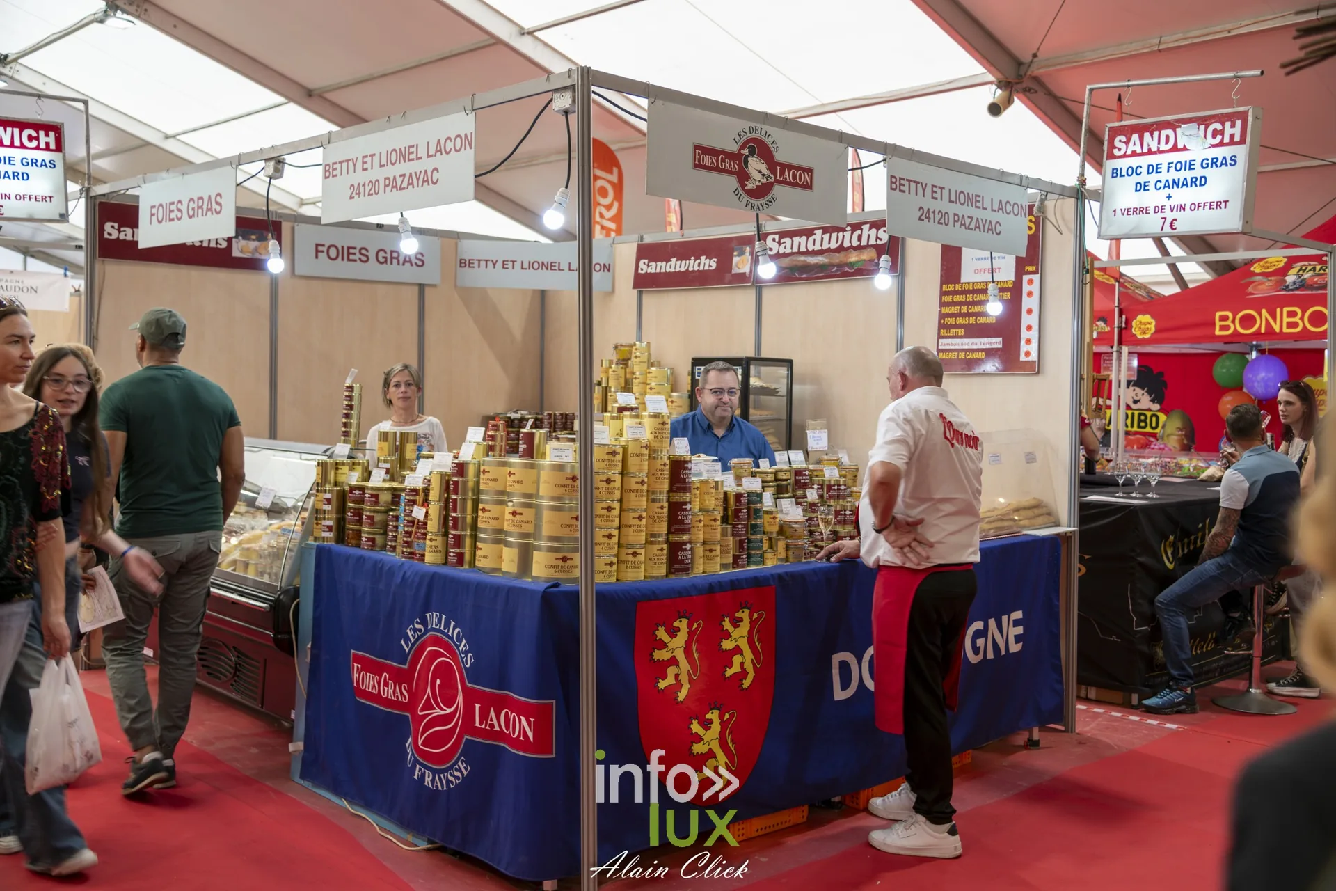 Stand de produits gastronomiques sous le chapiteau des saveurs, Foire internationale de Metz 2026