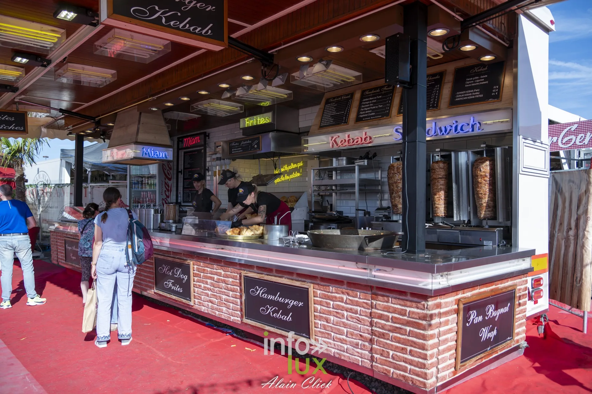 Stand de restauration kebab et burgers, Foire internationale de Metz 2026