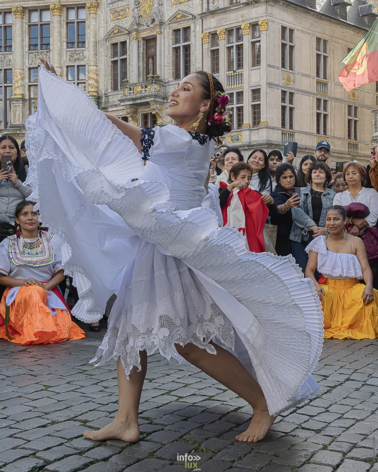 Folklorissimo 2026 : géants, fanfares et folklores latino-américains sur la Grand-Place de Bruxelles (photos)