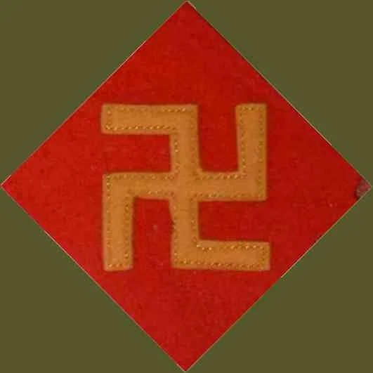Ancien insigne de la 45e division d'infanterie americaine : swastika jaune sur losange rouge