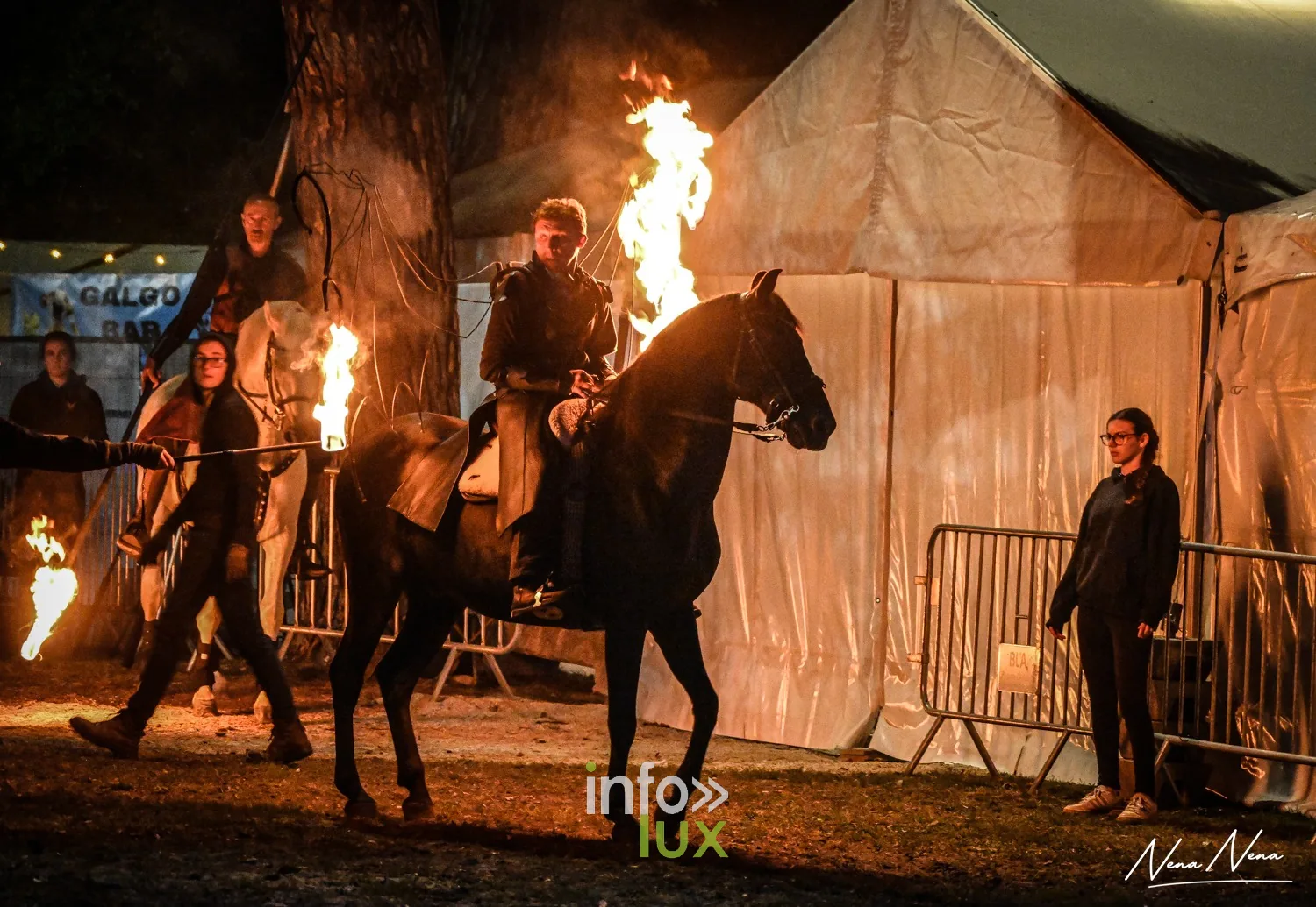 Journées du Cheval 2026 à Braine-l’Alleud, parc du Cheneau : nocturne « Hypnotica » du samedi soir, chevaux et torches enflammées à la tombée de la nuit