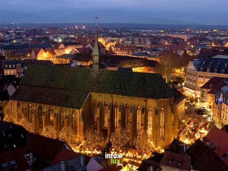 Marché de Noël - Place des Dominicains à Colmar