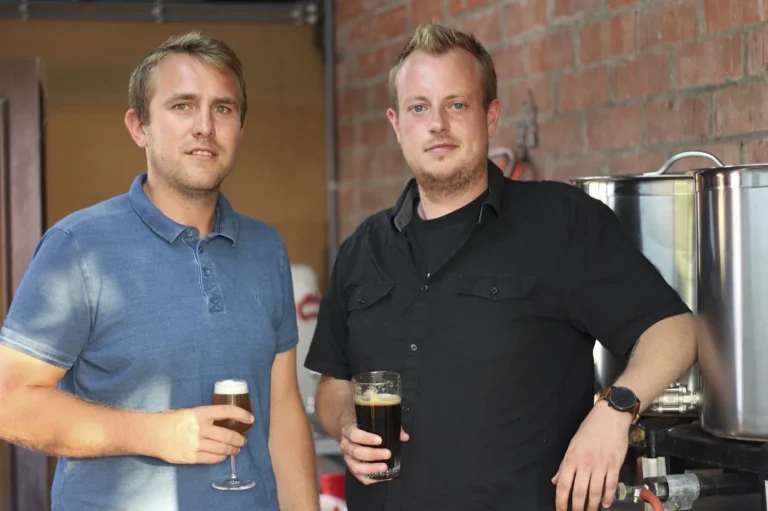 Vivement Dimanche à Mouscron : la microbrasserie du quartier de la gare et son bar du samedi