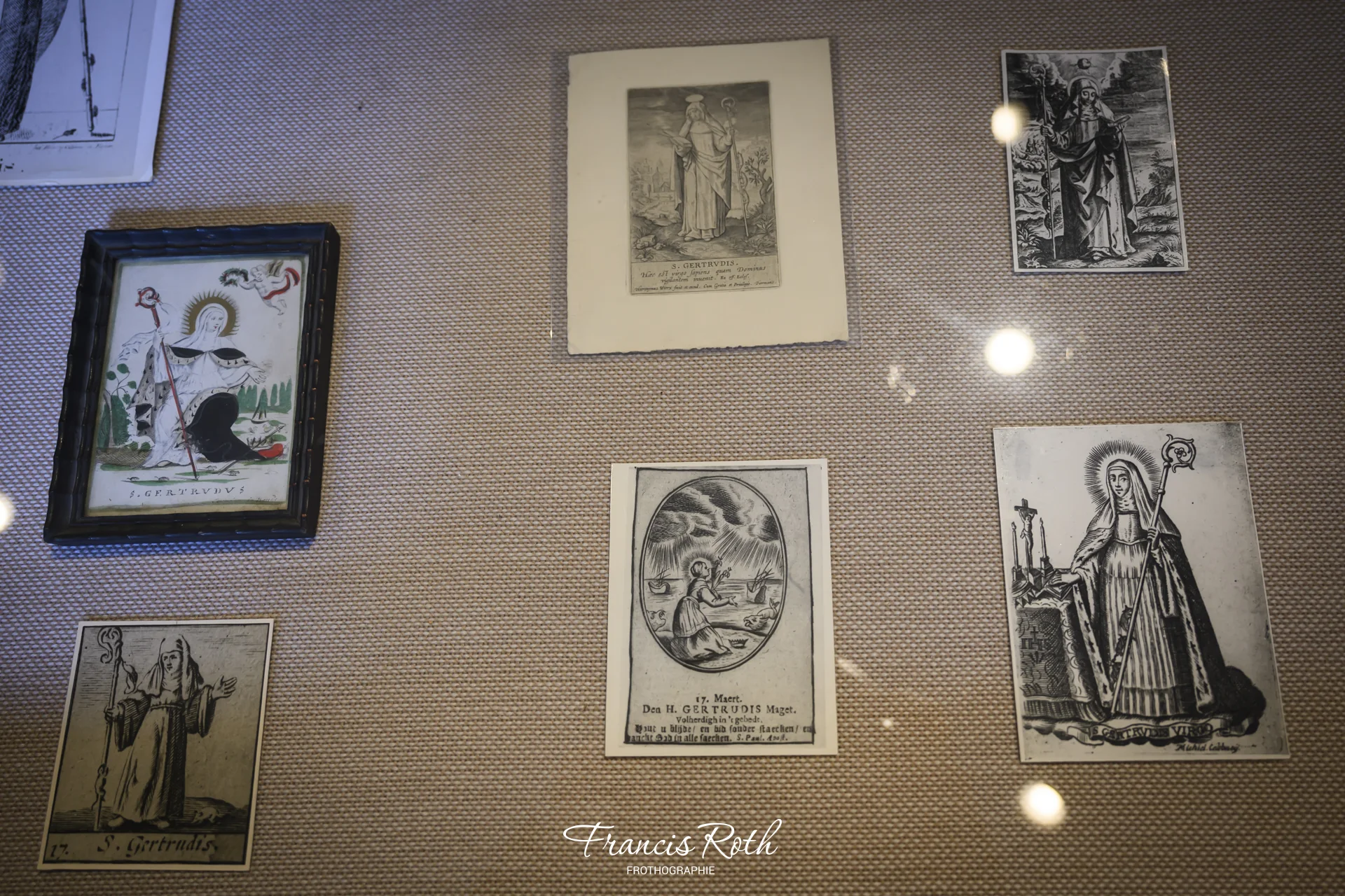 Musée communal de Nivelles, exposition « Regard sur l'iconographie de sainte Gertrude » (FR8_6983)