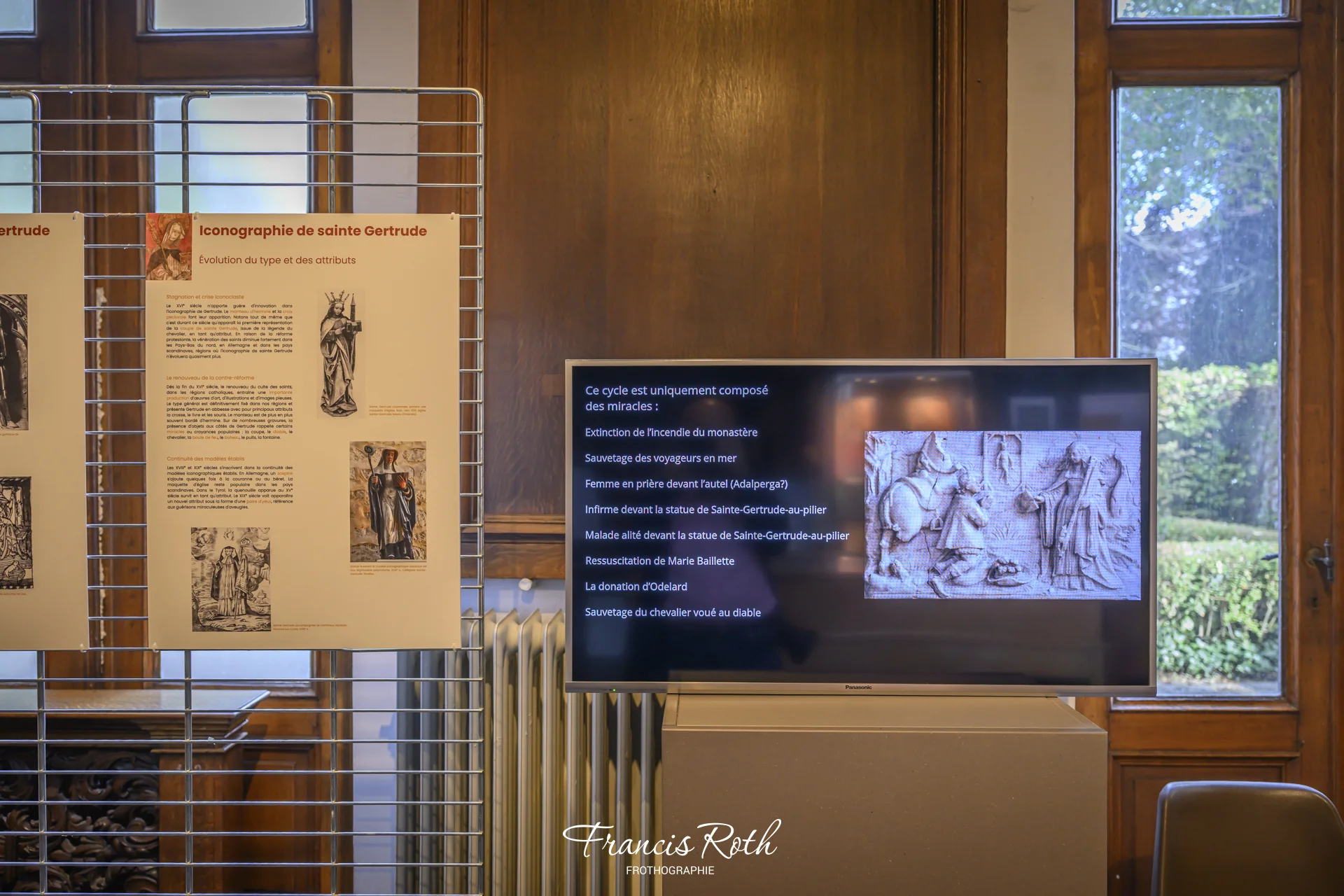 Musée communal de Nivelles, exposition « Regard sur l'iconographie de sainte Gertrude » (FR8_6984)