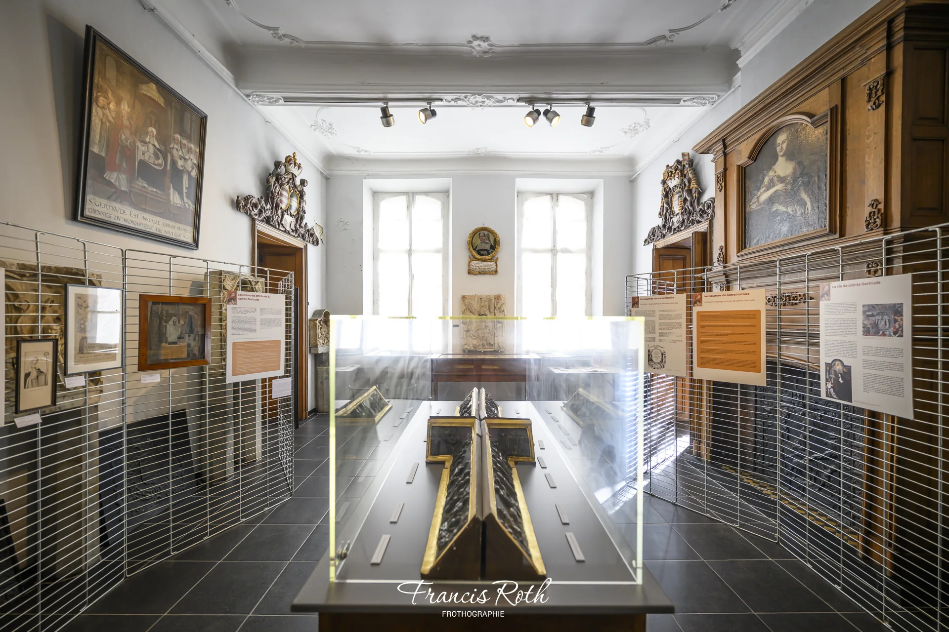 Musée communal de Nivelles, exposition « Regard sur l'iconographie de sainte Gertrude » (FZ8_5967)