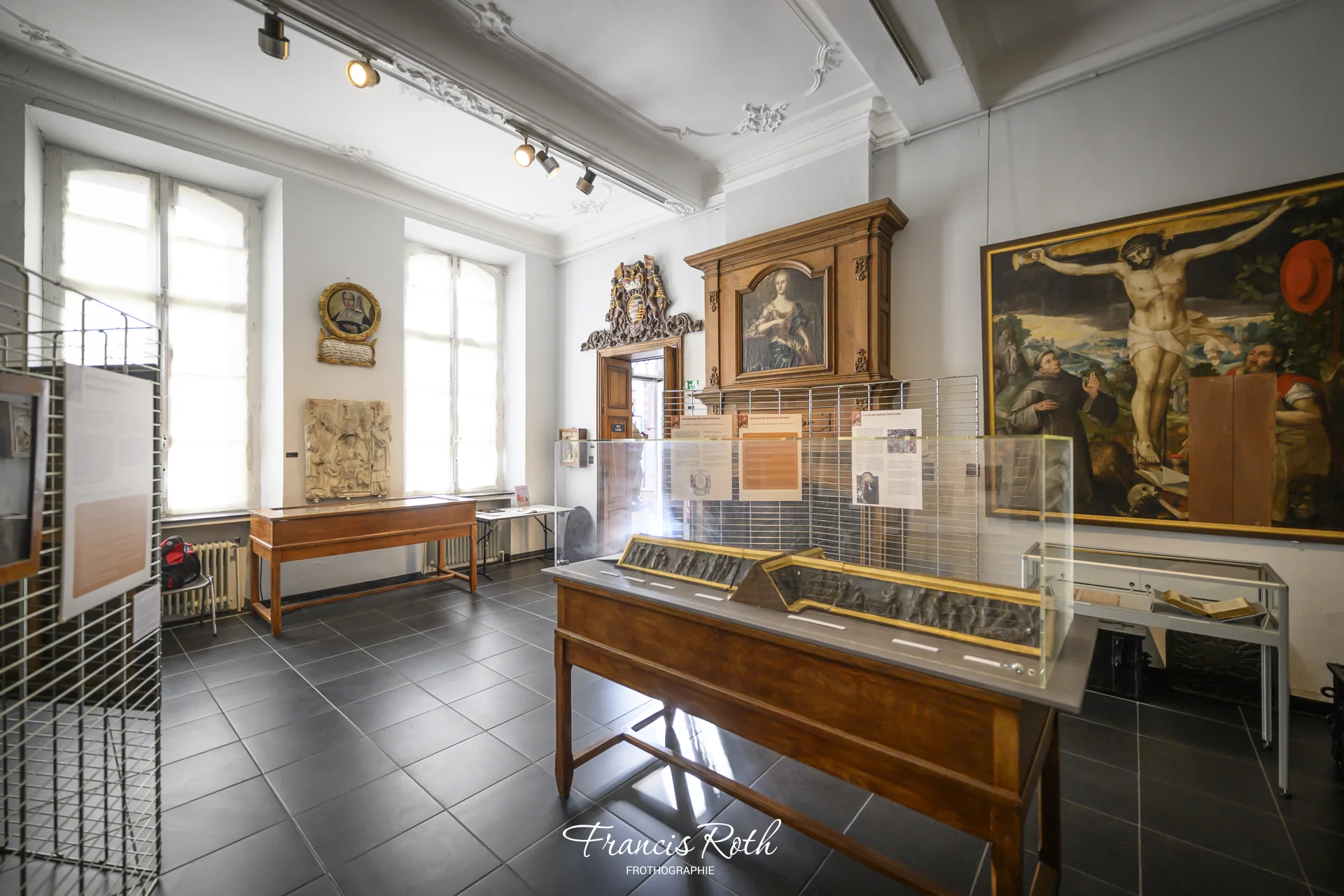Musée communal de Nivelles, exposition « Regard sur l'iconographie de sainte Gertrude » (FZ8_5968)