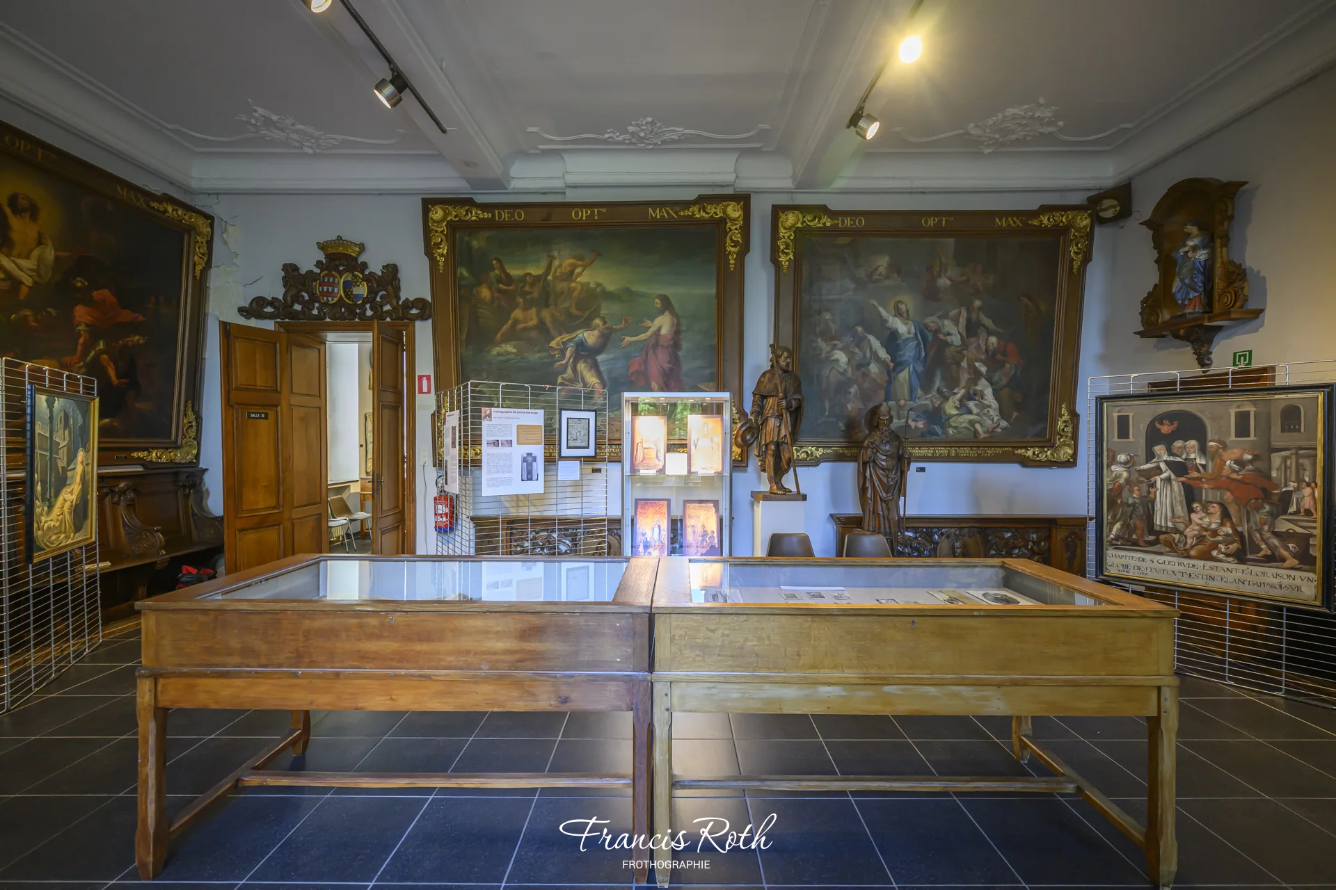 Musée communal de Nivelles, exposition « Regard sur l'iconographie de sainte Gertrude » (FZ8_5972)